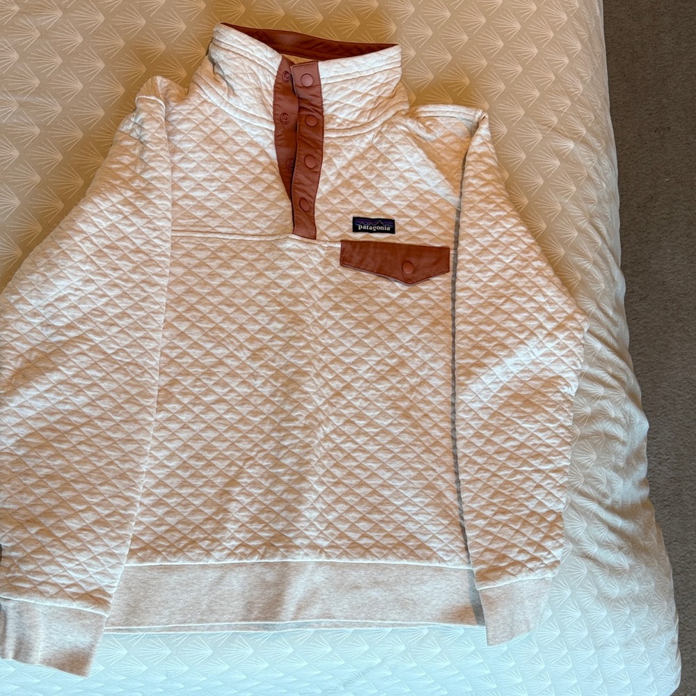 Patagonia Quilted Quarter Button - Cream and Rose